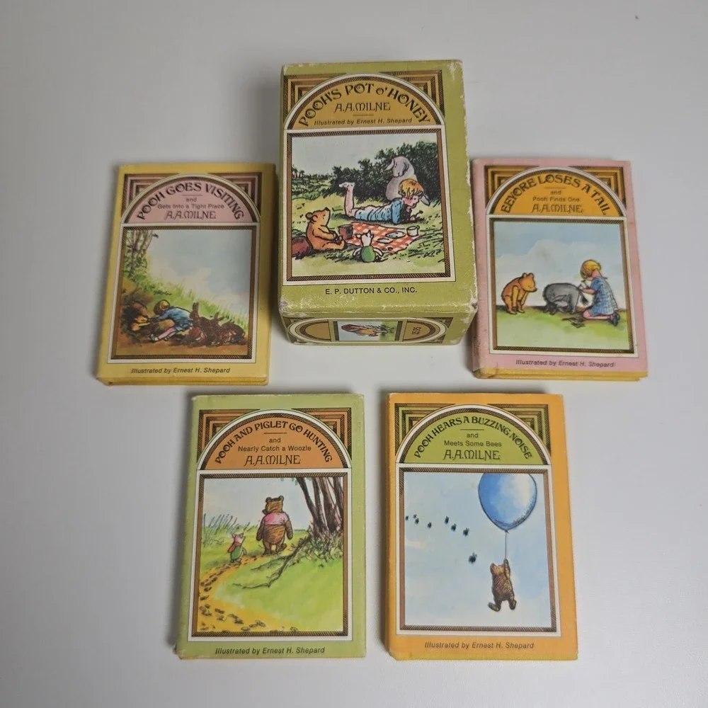 Vintage Winnie the Pooh Miniature Book Boxed Set 4 Milne 1968 HC w/ Sleeve
